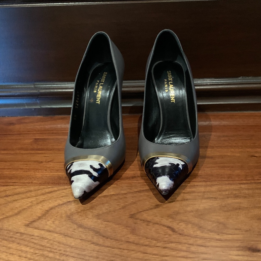 Unique YSL Grey Pumps